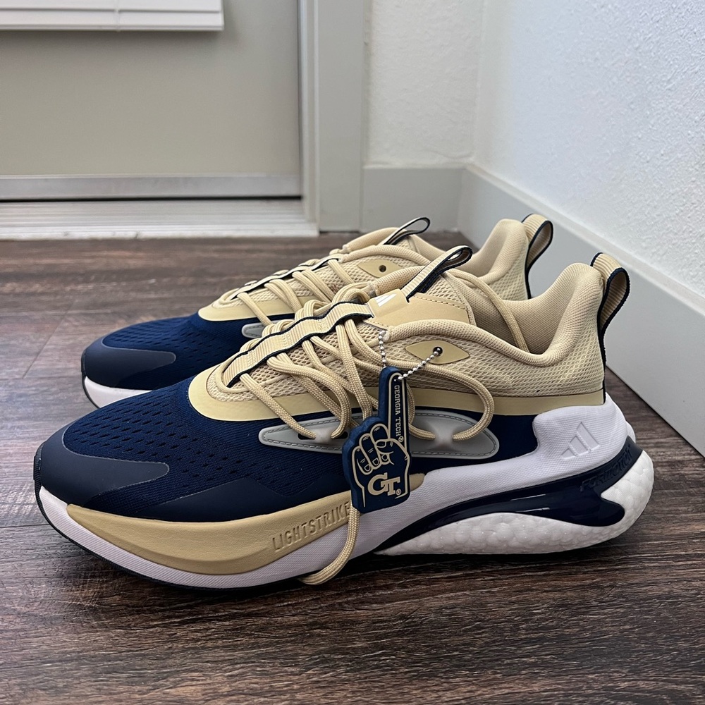 Adidas AlphaBoost V2
